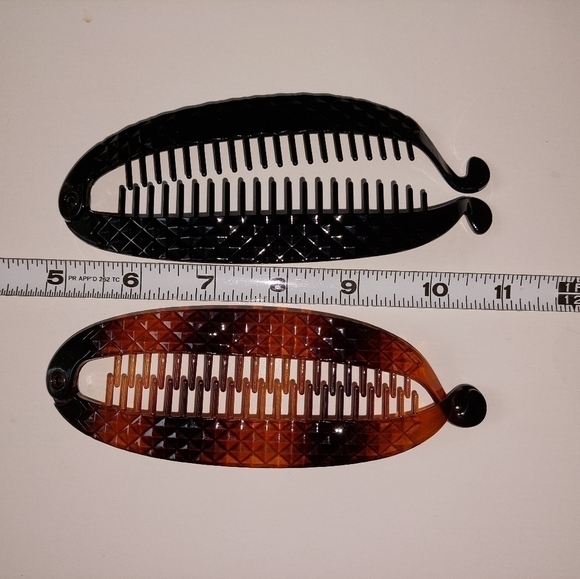 Vintage* 80s Acrylic Ponytail Clips - Picture 5 of 5